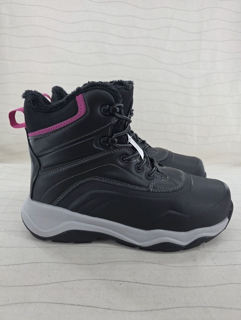 Khombu Womens Riley Black Shell Lace-up Winter Snow Hiking Boots Size 8 NEW